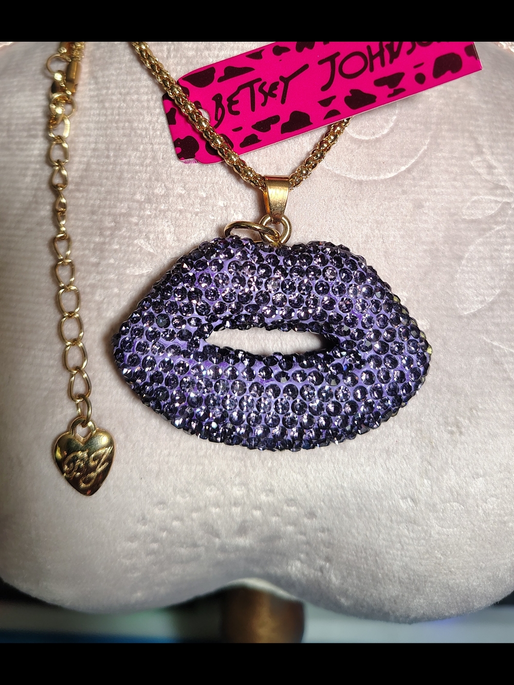 Betsey Johnson Lavender Crystal Lip Pendant Necklace in Gold Tone